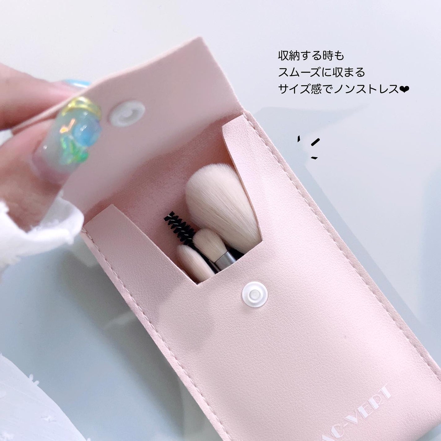 おんぷ on LIPS 「このインスタ映えするメイクブラシ可愛すぎるしプチプラすぎる🎀..」(4枚目)