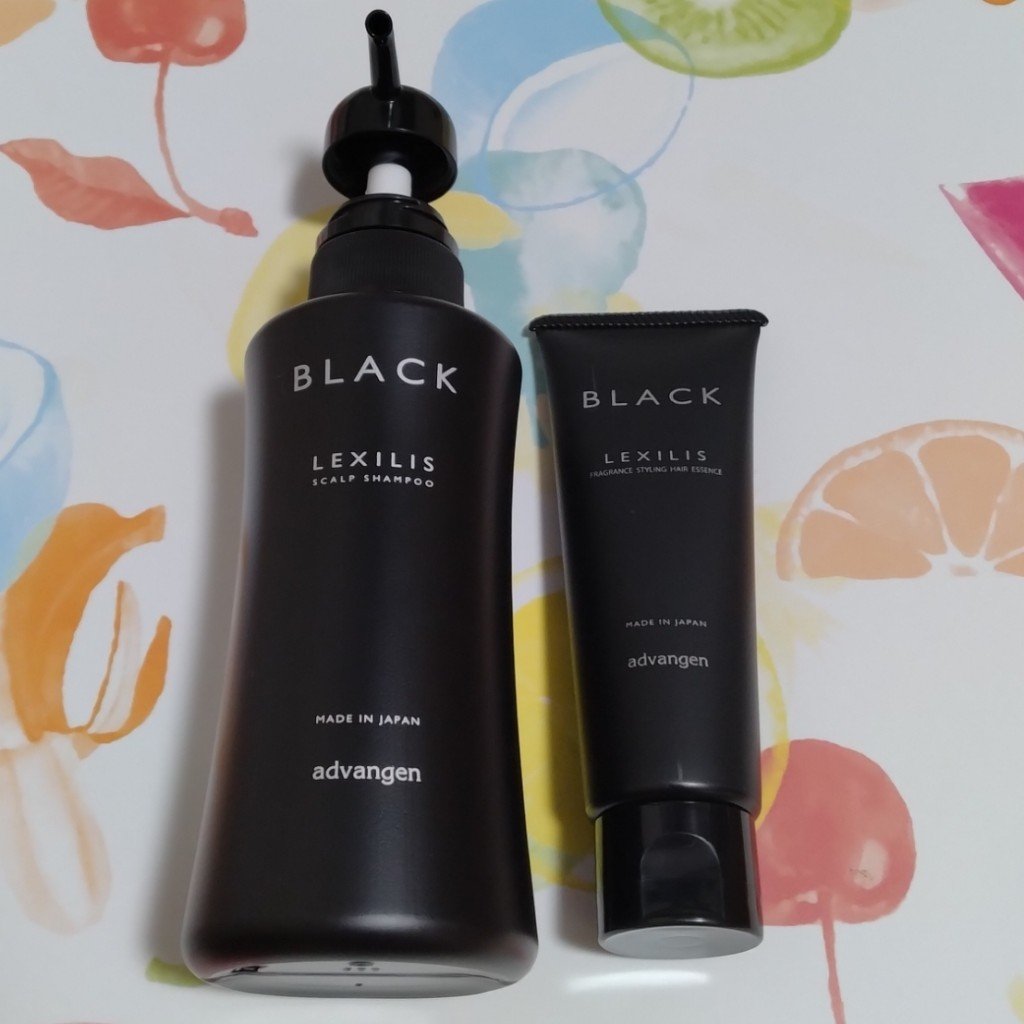 ブラック フレグランス スタイリング ヘアエッセンス/LEXILIS/アウトバストリートメントを使ったクチコミ（2枚目）