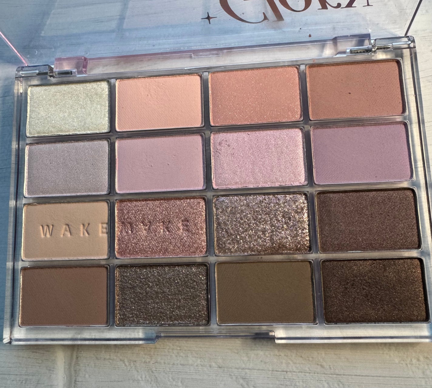 ソフトブラーリングアイパレット/wakemake/アイシャドウパレットを使ったクチコミ(2枚目)