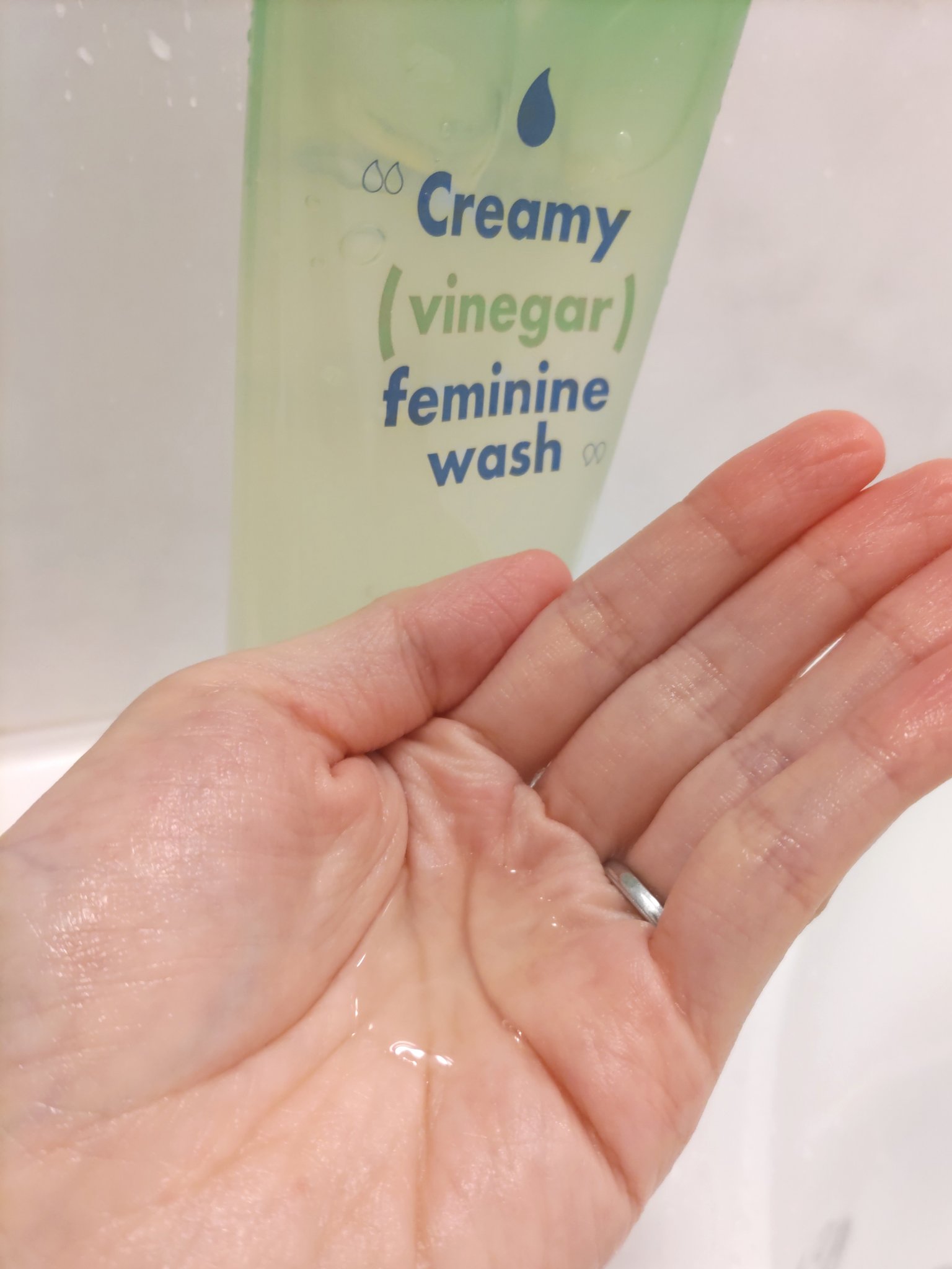 クリーミービネガーフェミニンウォッシュ/suiskin/ボディソープを使ったクチコミ（2枚目）