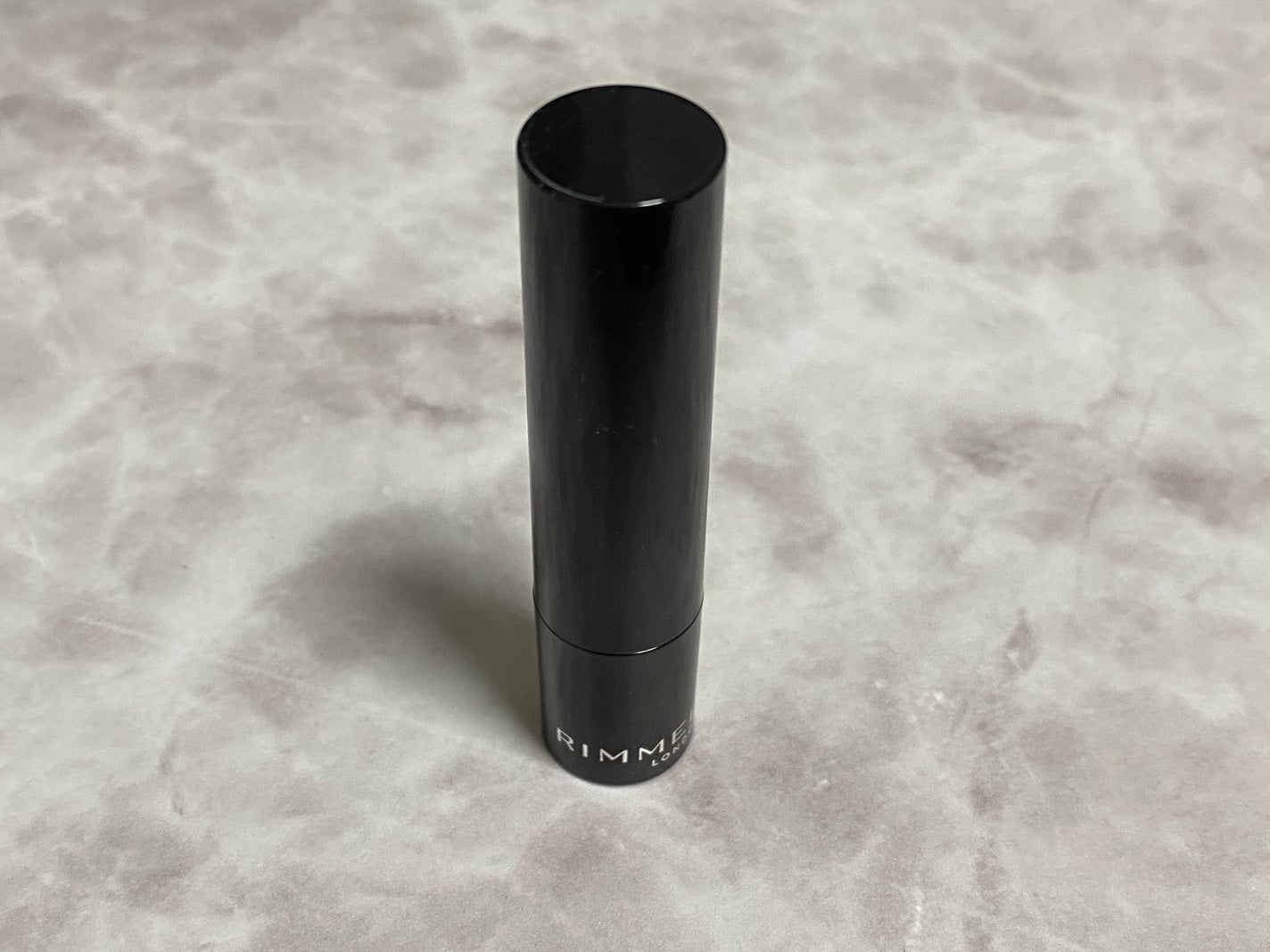 ラスティング フィニッシュ クリーミィモイスト リップスティック/リンメル ロンドン/口紅を使ったクチコミ(2枚目)