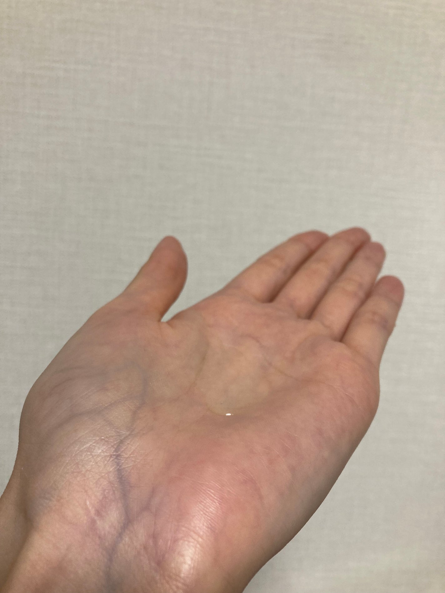 グレープシード グロッシング ヘアセラム/THE BODY SHOP/ヘアオイルを使ったクチコミ(5枚目)