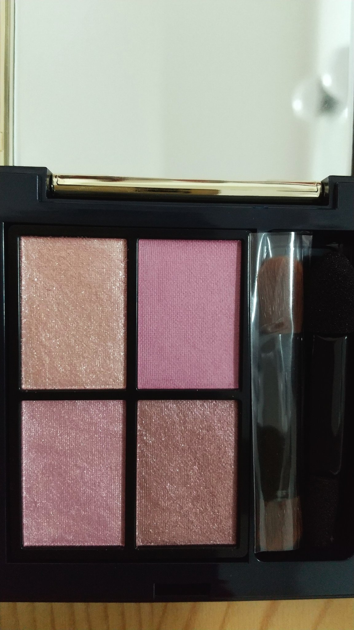 ミネラルクラッシィシャドー/エトヴォス/アイシャドウパレットを使ったクチコミ（1枚目）