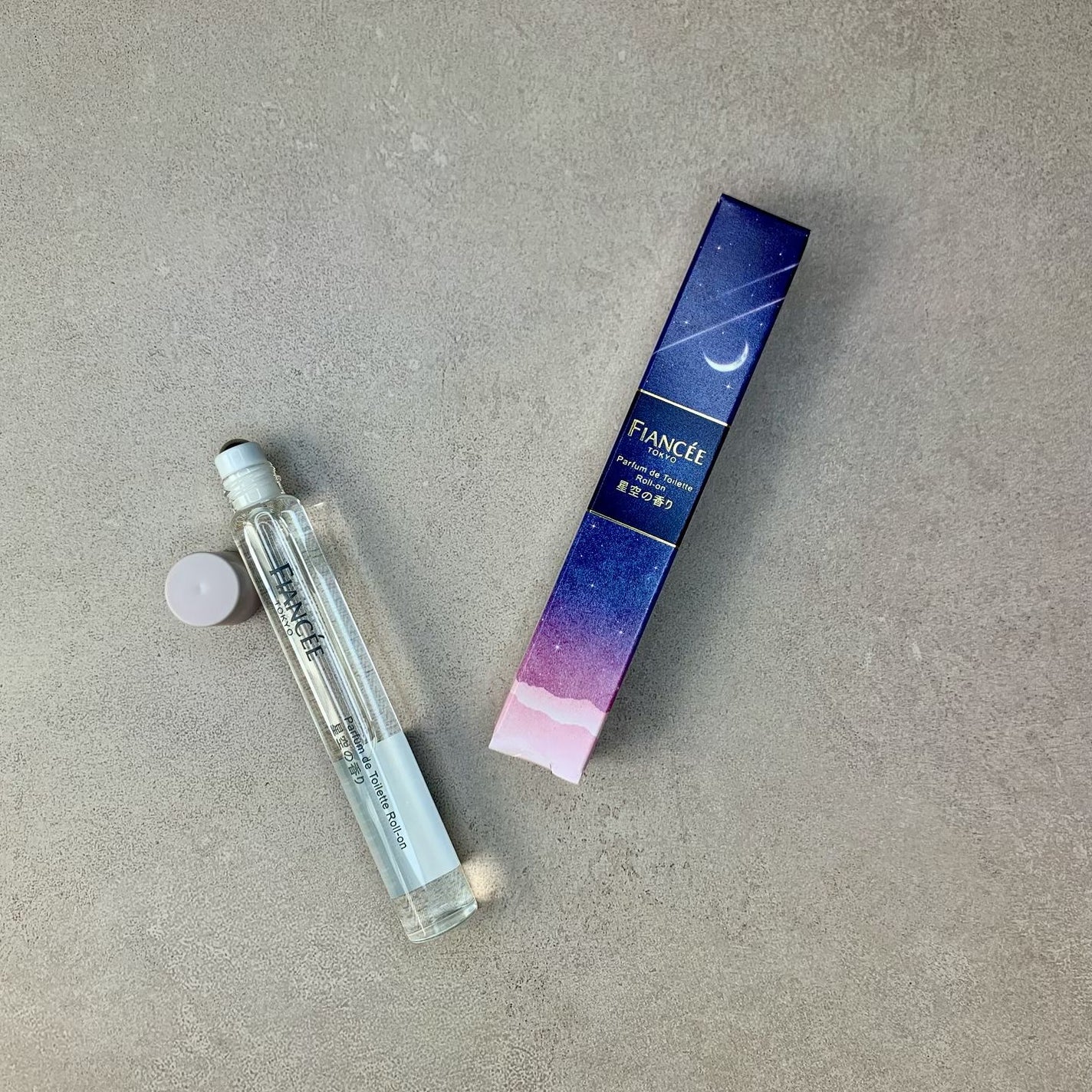 パルファンドトワレ ロールオン 星空の香り/フィアンセ/香水(レディース)を使ったクチコミ(2枚目)