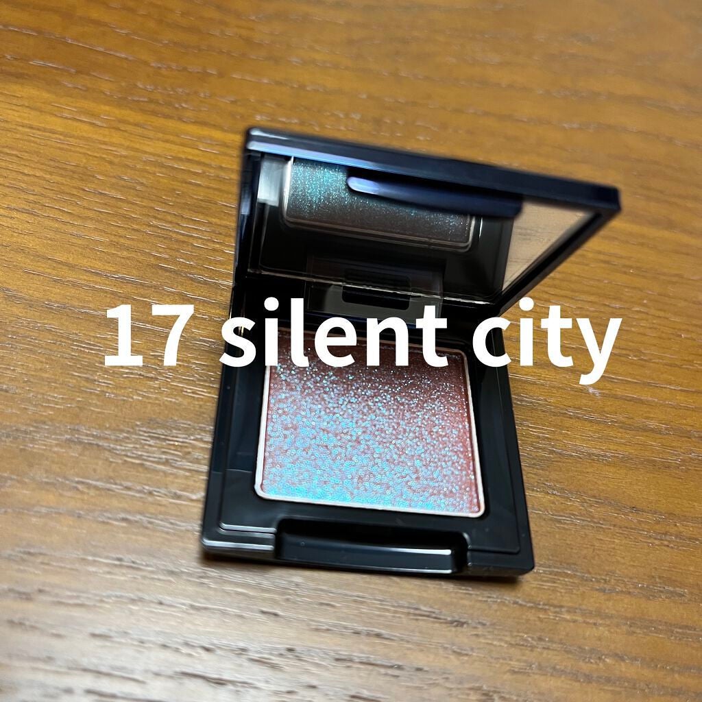 ラズル アイカラー/エレガンス ラズル /単色アイシャドウを使ったクチコミ(3枚目)