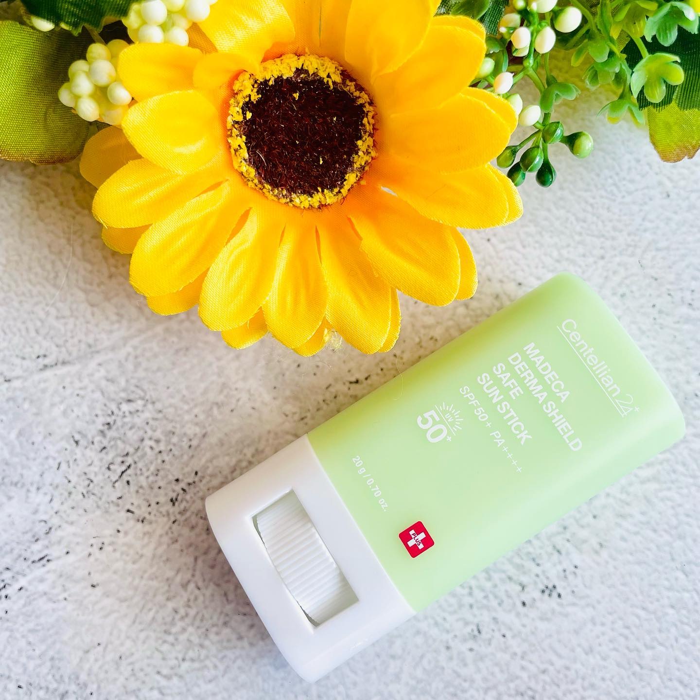 マデカダーマシールド セーフサンスティック（SPF50+ PA++++）/センテリアン24/日焼け止めスティックを使ったクチコミ（1枚目）