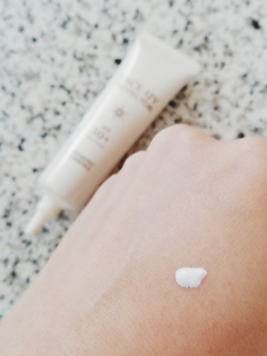 フェイス UVプロテクター/ミキモト コスメティックス/日焼け止めクリームを使ったクチコミ（3枚目）