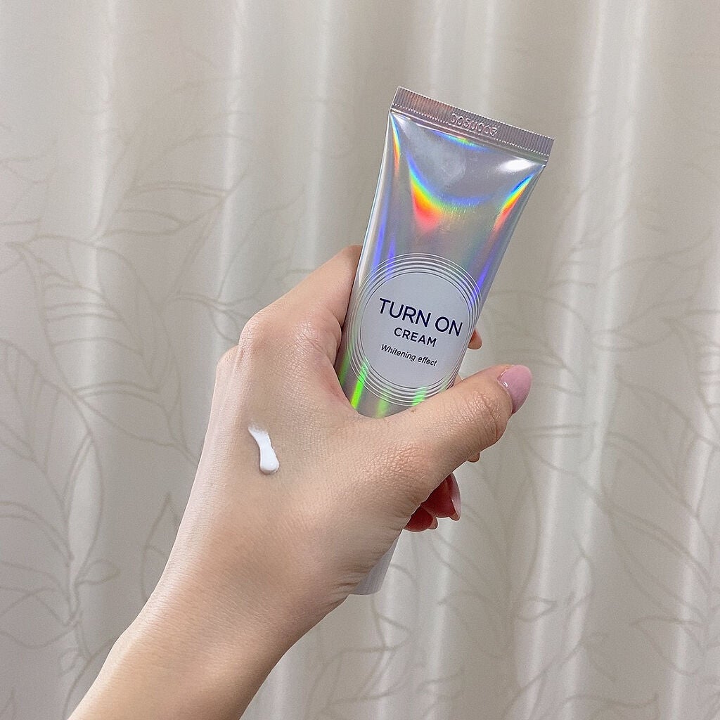 ゆまる on LIPS 「TURNONCREAM自然なトーンアップを叶えてくれる明るい肌..」(2枚目)