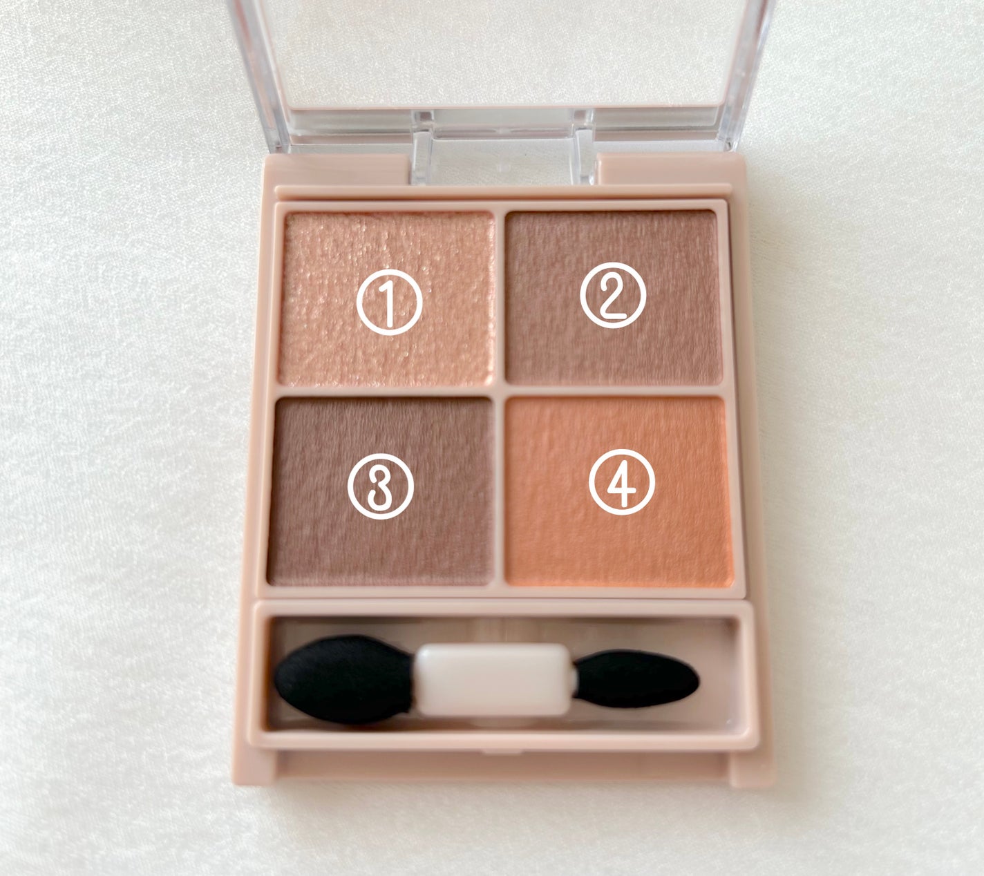 シルキースフレアイズ(マットタイプ)/キャンメイク/アイシャドウパレットを使ったクチコミ(2枚目)