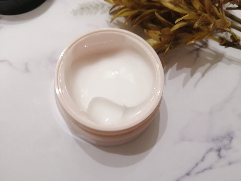 メディリフト ニードルリフトクリーム/YA-MAN TOKYO JAPAN/フェイスクリームを使ったクチコミ（2枚目）