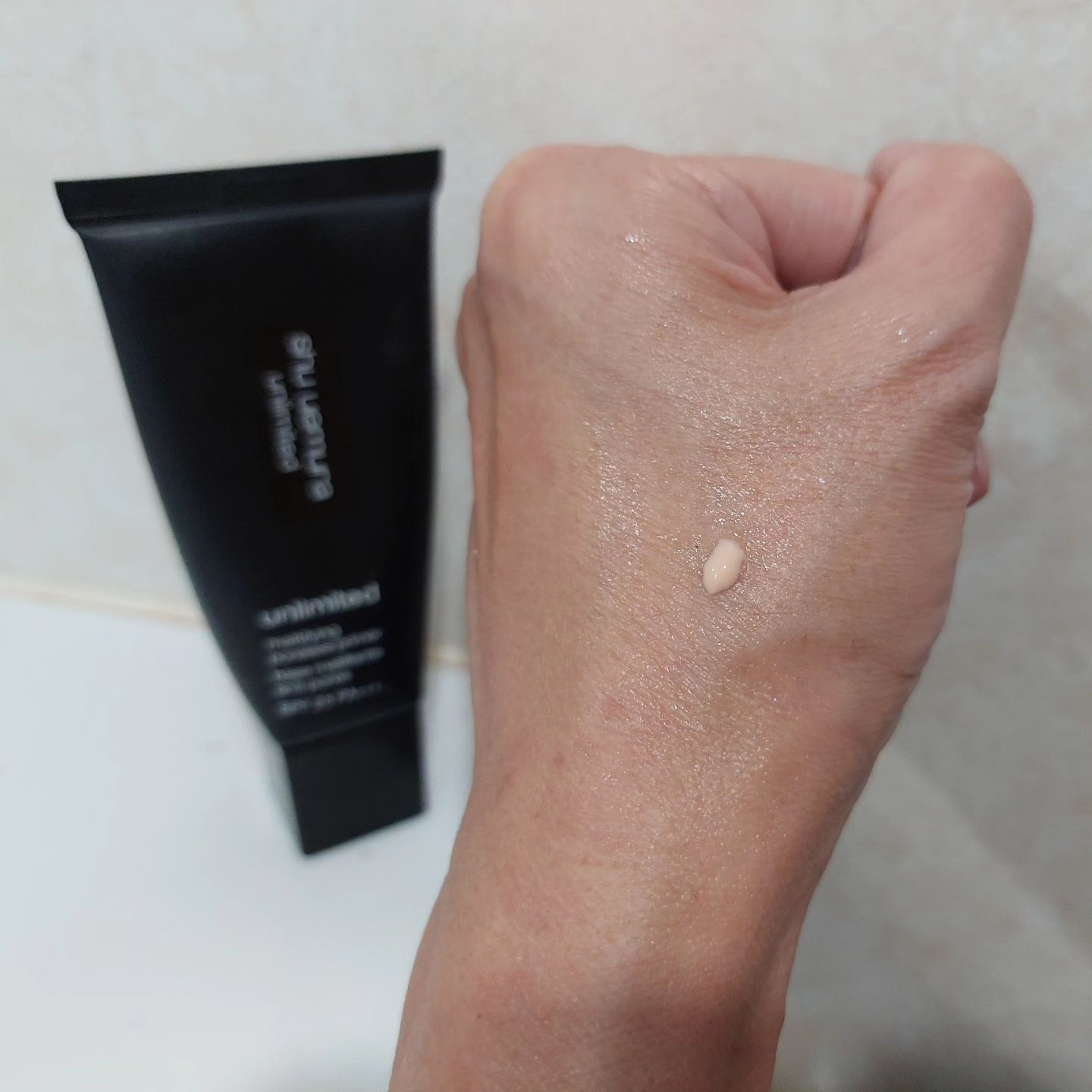 アンリミテッド マティファイング ポアレス プライマー/shu uemura/化粧下地を使ったクチコミ（3枚目）