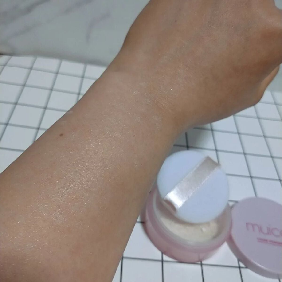 ヨレンパウダー ツヤカバー/muice/ルースパウダーを使ったクチコミ(2枚目)