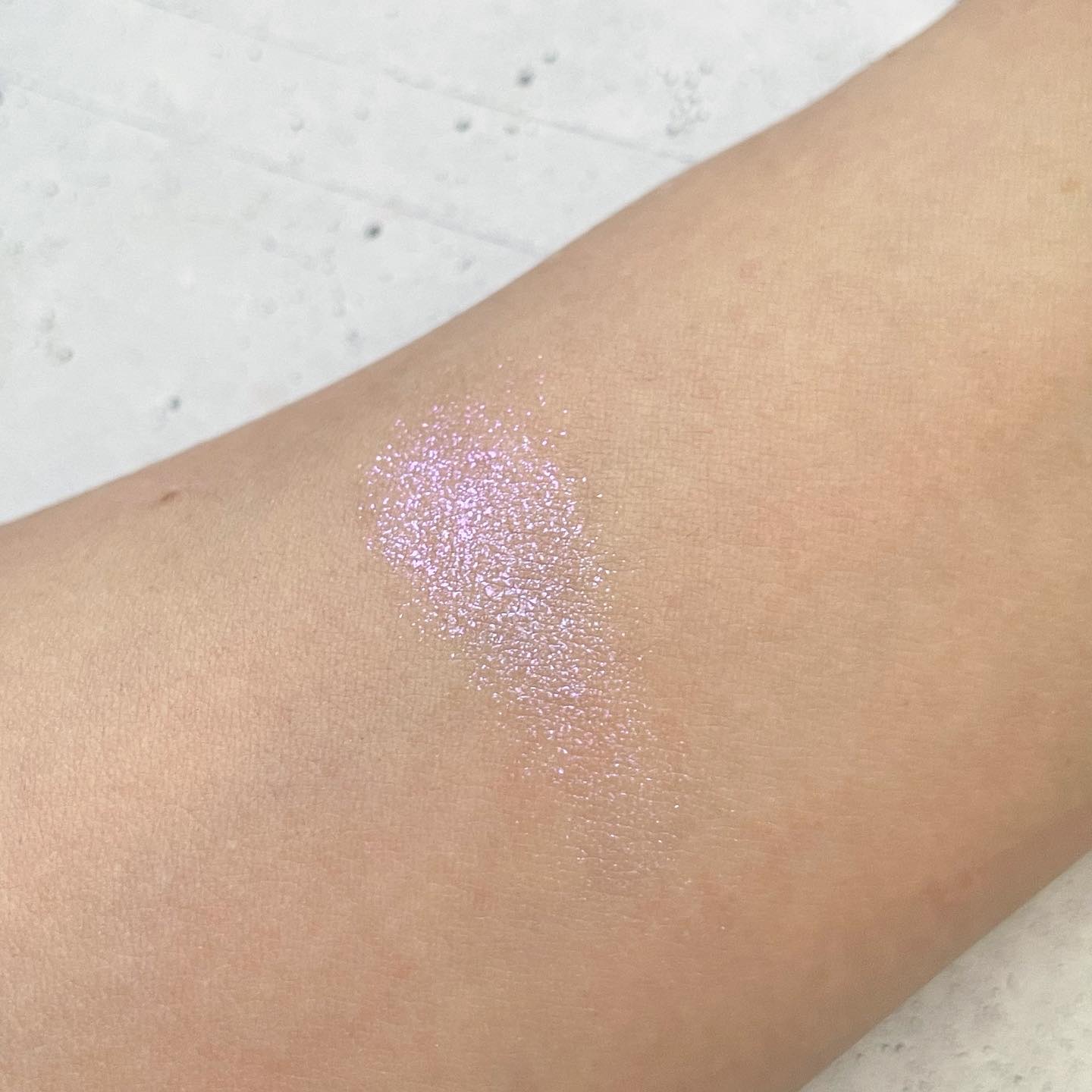  アディクション　ザ アイシャドウ プリズム/ADDICTION/単色アイシャドウを使ったクチコミ（2枚目）