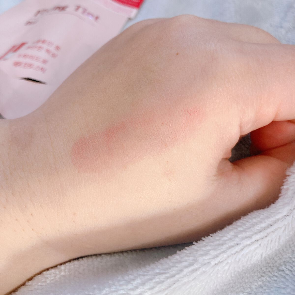 あおいちひろ on LIPS 「ETUDEHOUSE✨フィキシングティントバー02【色味】レッ..」(4枚目)