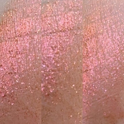 ダズルシャドウ/M・A・C/単色アイシャドウを使ったクチコミ(4枚目)