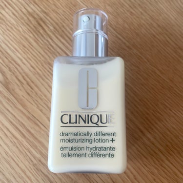 CLINIQUE ドラマティカリーディファレント モイスチャライジング ローション プラスのクチコミ「•

clinique

ドラマティカリー ディファレント モイスチャライジング ローション .....」（2枚目）