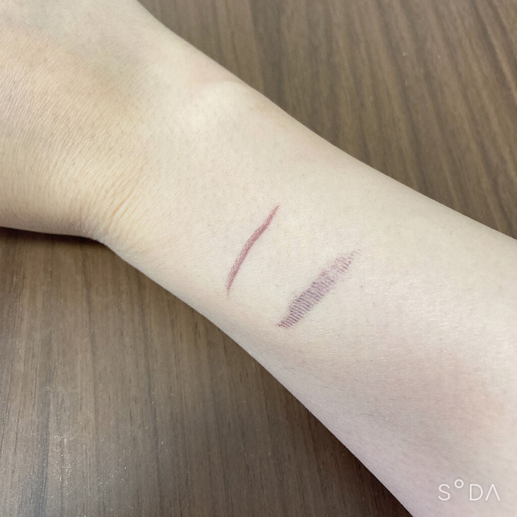 りつ on LIPS 「久々の投稿すぎて色々調べながらの投稿となりました😂限定品のアイ..」(2枚目)