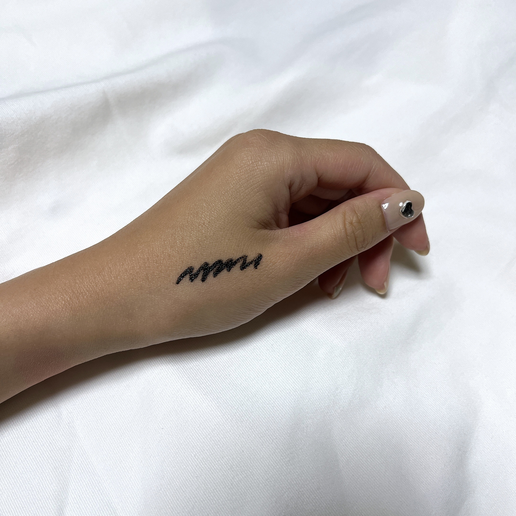 オールデイ フィックス ペンライナー ブラック/ETUDE/リキッドアイライナーを使ったクチコミ（3枚目）