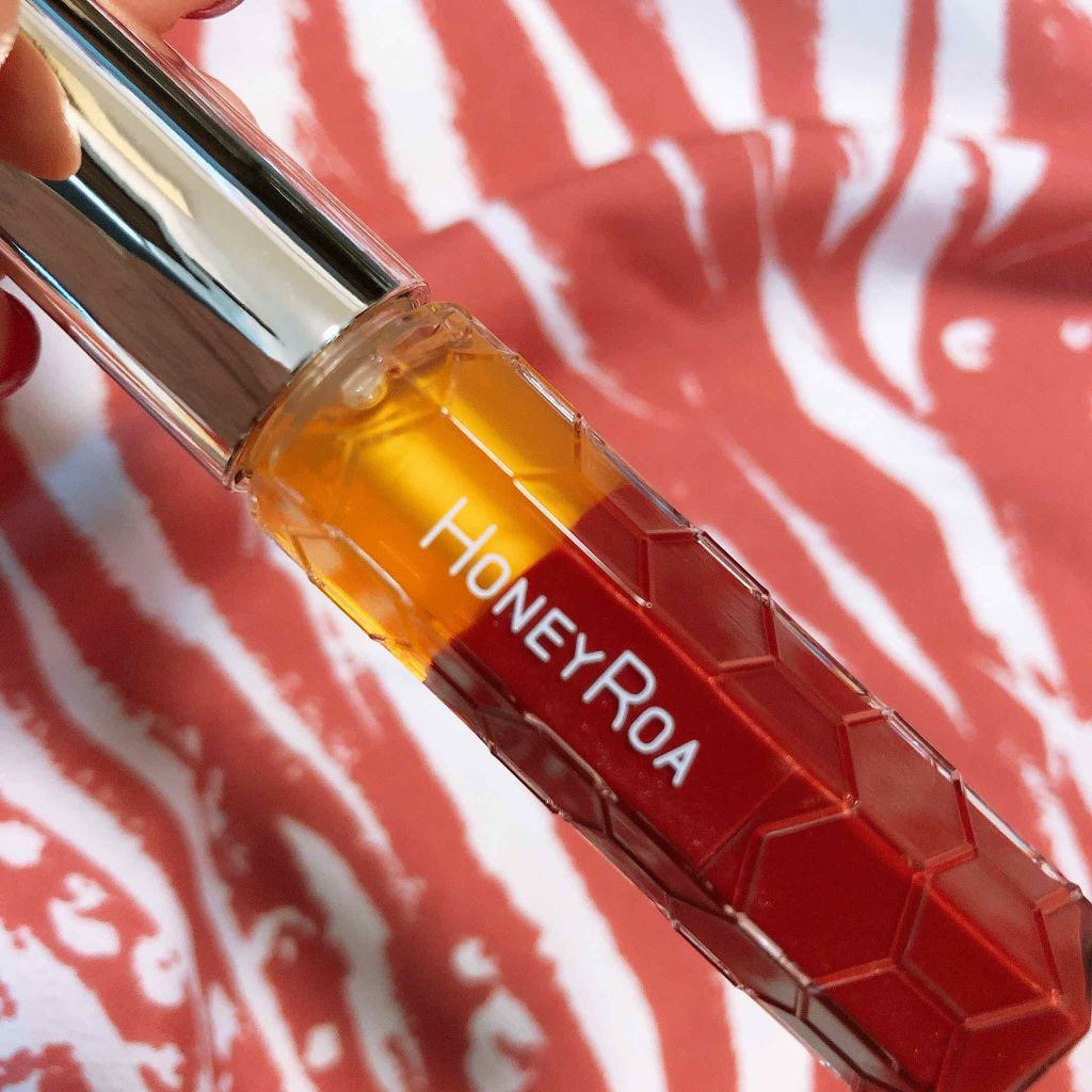 ハニーラスター r/ROAlív/リップグロスを使ったクチコミ(2枚目)