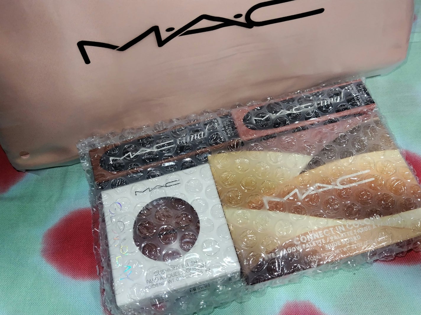 コネクト イン カラー アイシャドウ パレット × 6/M・A・C/アイシャドウパレットを使ったクチコミ(1枚目)