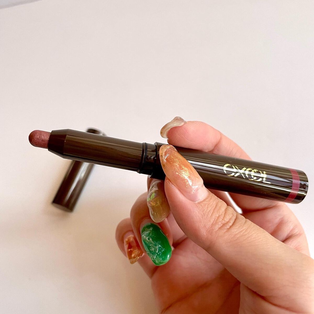 グリームオンフィットシャドウ/excel/スティックアイシャドウを使ったクチコミ（3枚目）