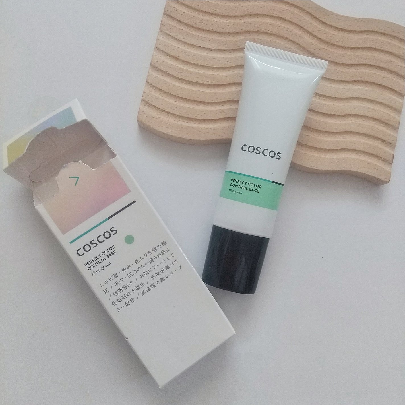 カラーコントロールベース ミントグリーン/COSCOS/化粧下地を使ったクチコミ(6枚目)