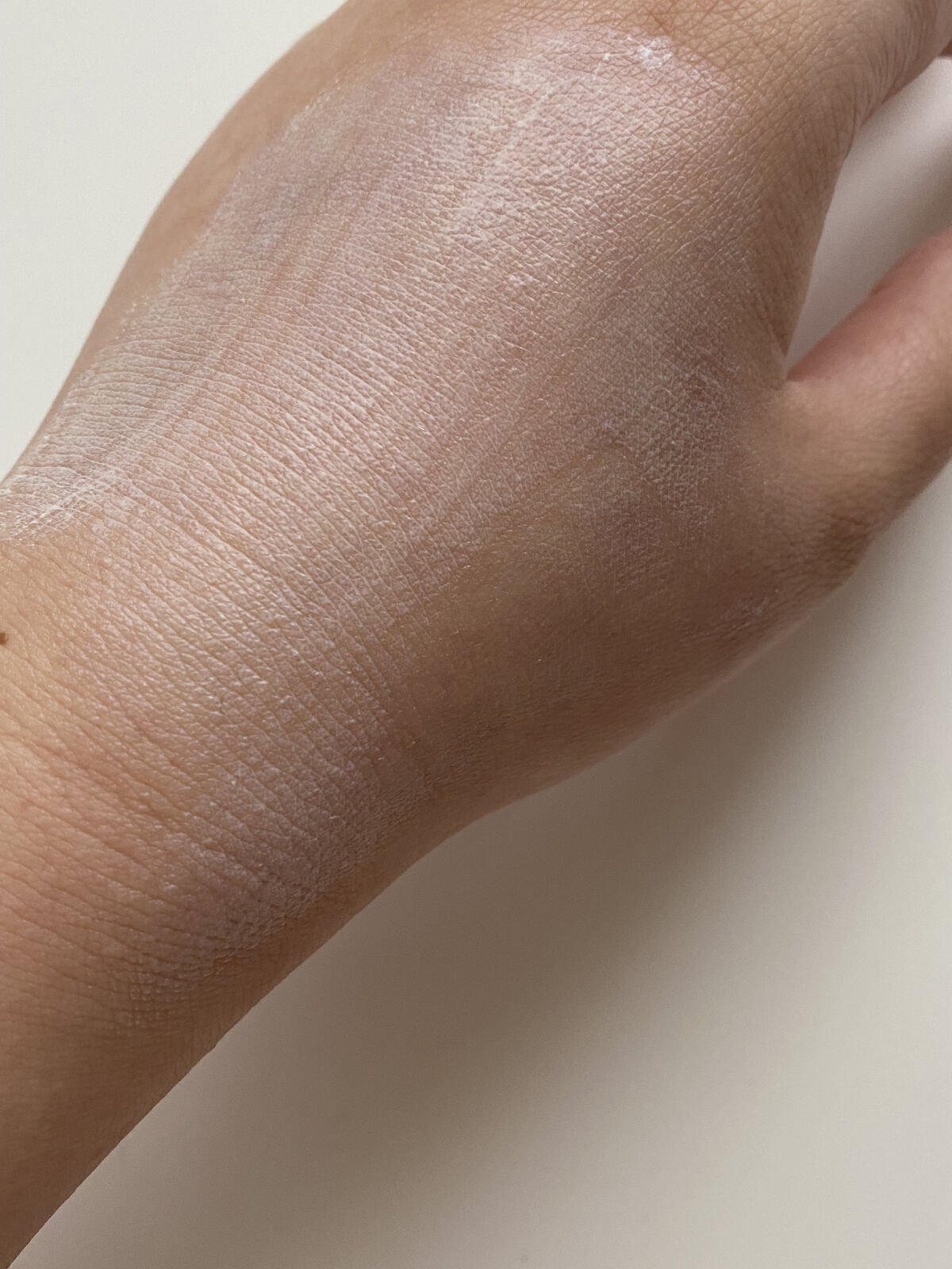 ビオレUV　アクアリッチ　アクアハイライトローション（水層ハイライトUV）/ビオレ/日焼け止めローションを使ったクチコミ（3枚目）