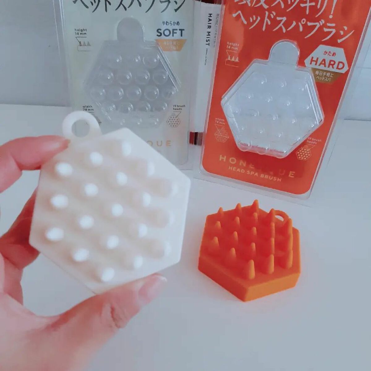 みぃ on LIPS 「HONEYQUEヘッドスパブラシ¥1518頭皮をほぐしてスッキ..」(2枚目)