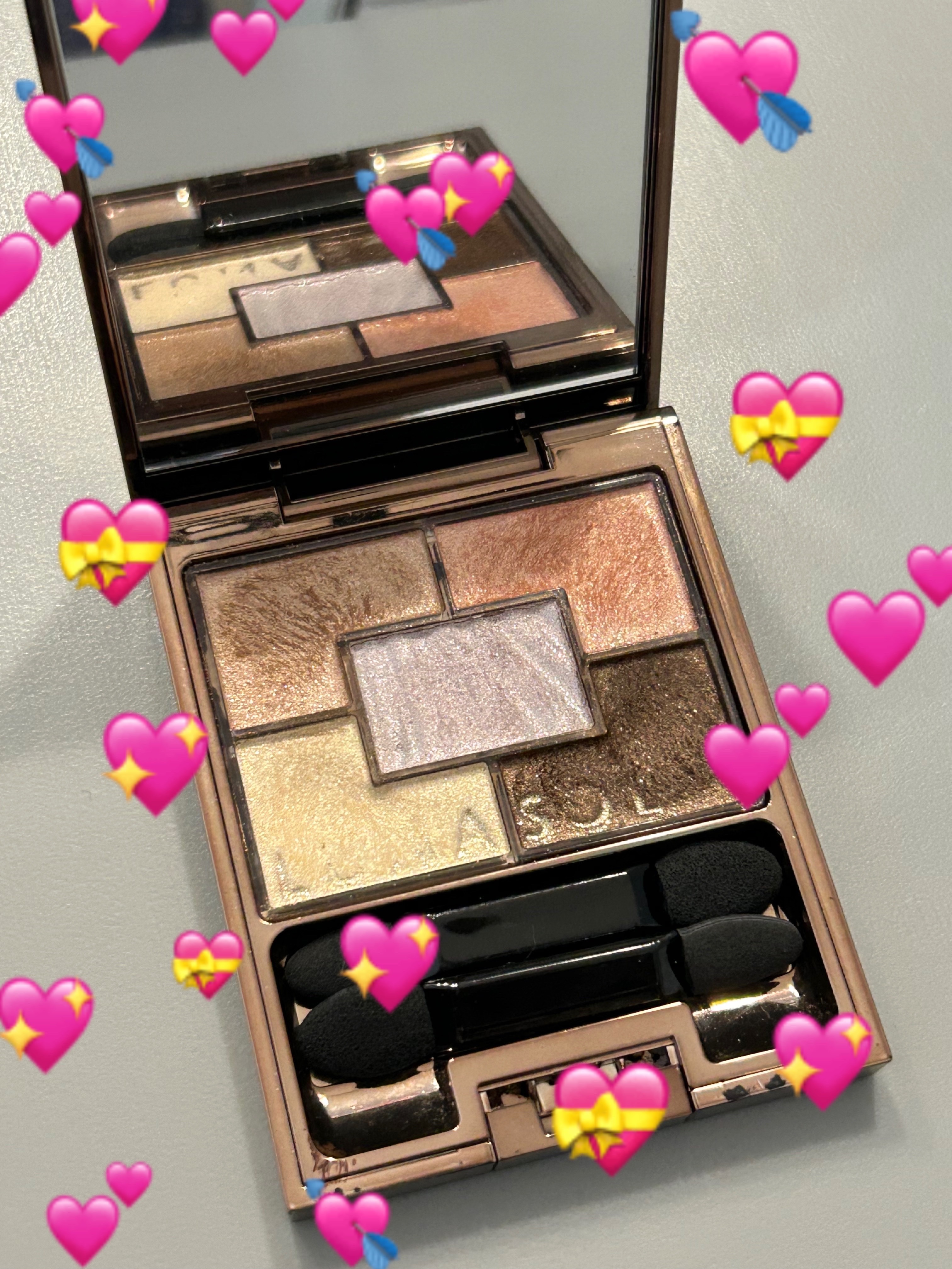 オーロライズアイズ/LUNASOL/アイシャドウパレットを使ったクチコミ（1枚目）