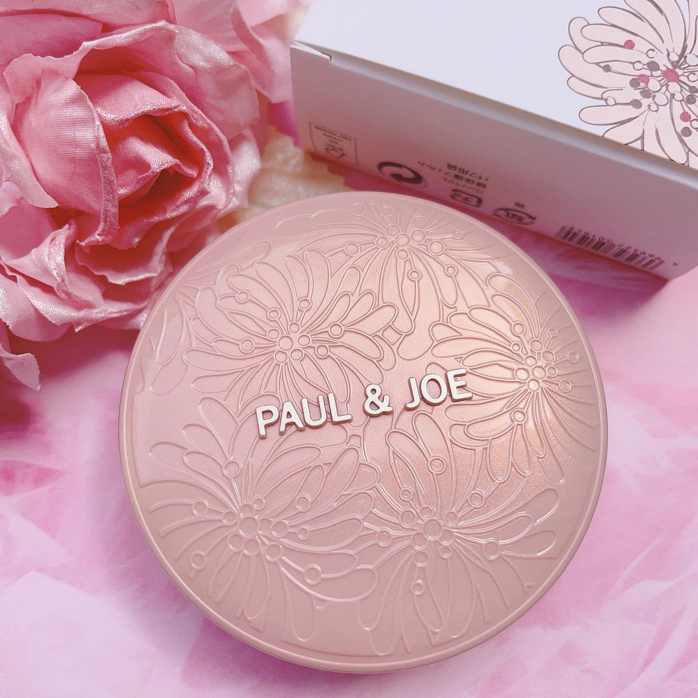 シースルー ヴェール コンパクト/PAUL & JOE BEAUTE/ファンデーションを使ったクチコミ(2枚目)