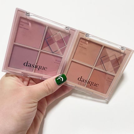 natsumi on LIPS 「.デイジーク新作❣️ニットコレクション.▫️アイシャドウパレッ..」(5枚目)