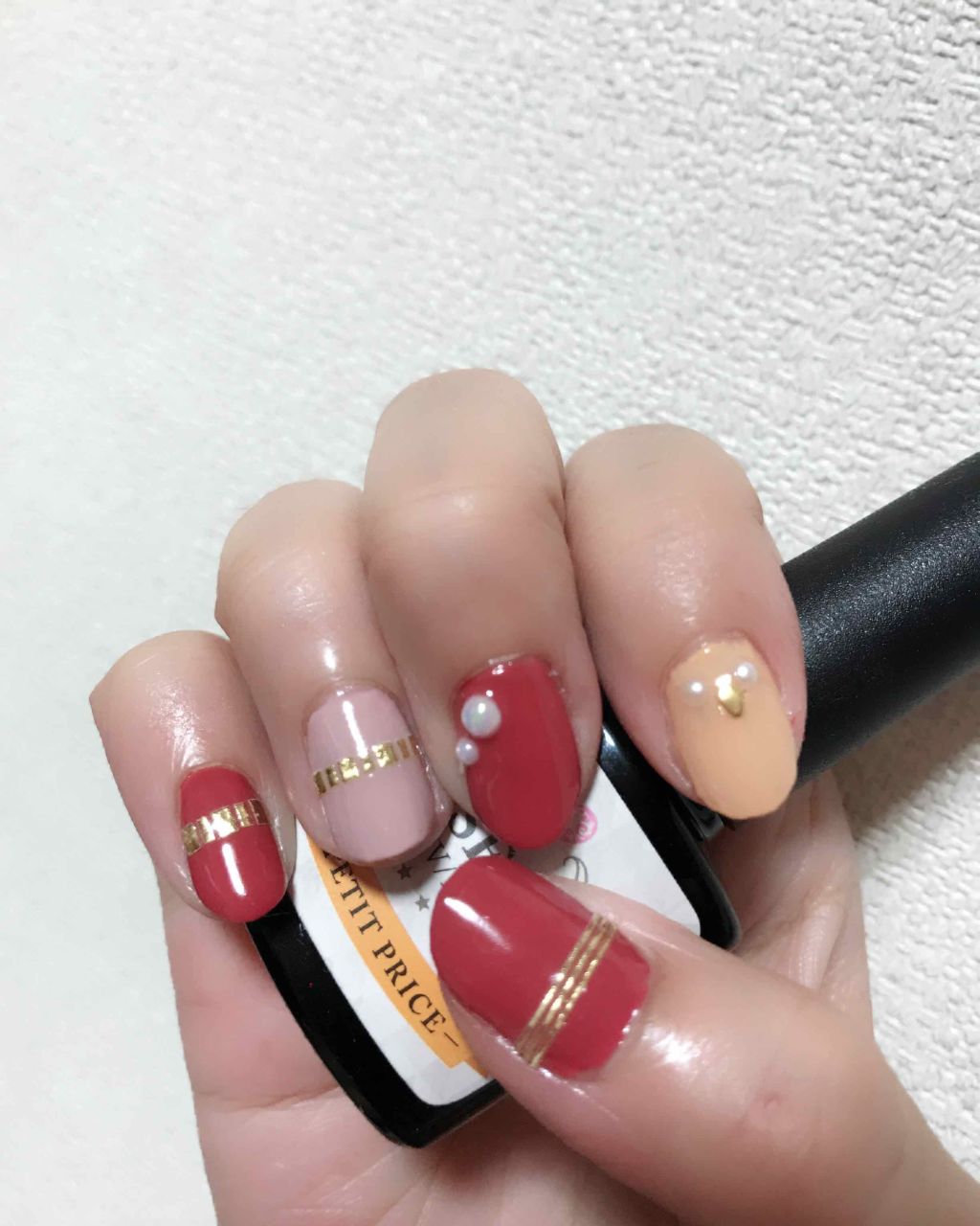 mi ゆりり on LIPS 「自分用メモセルフジェルネイル3回目テーマ秋ネイル色バーガンディ..」(1枚目)