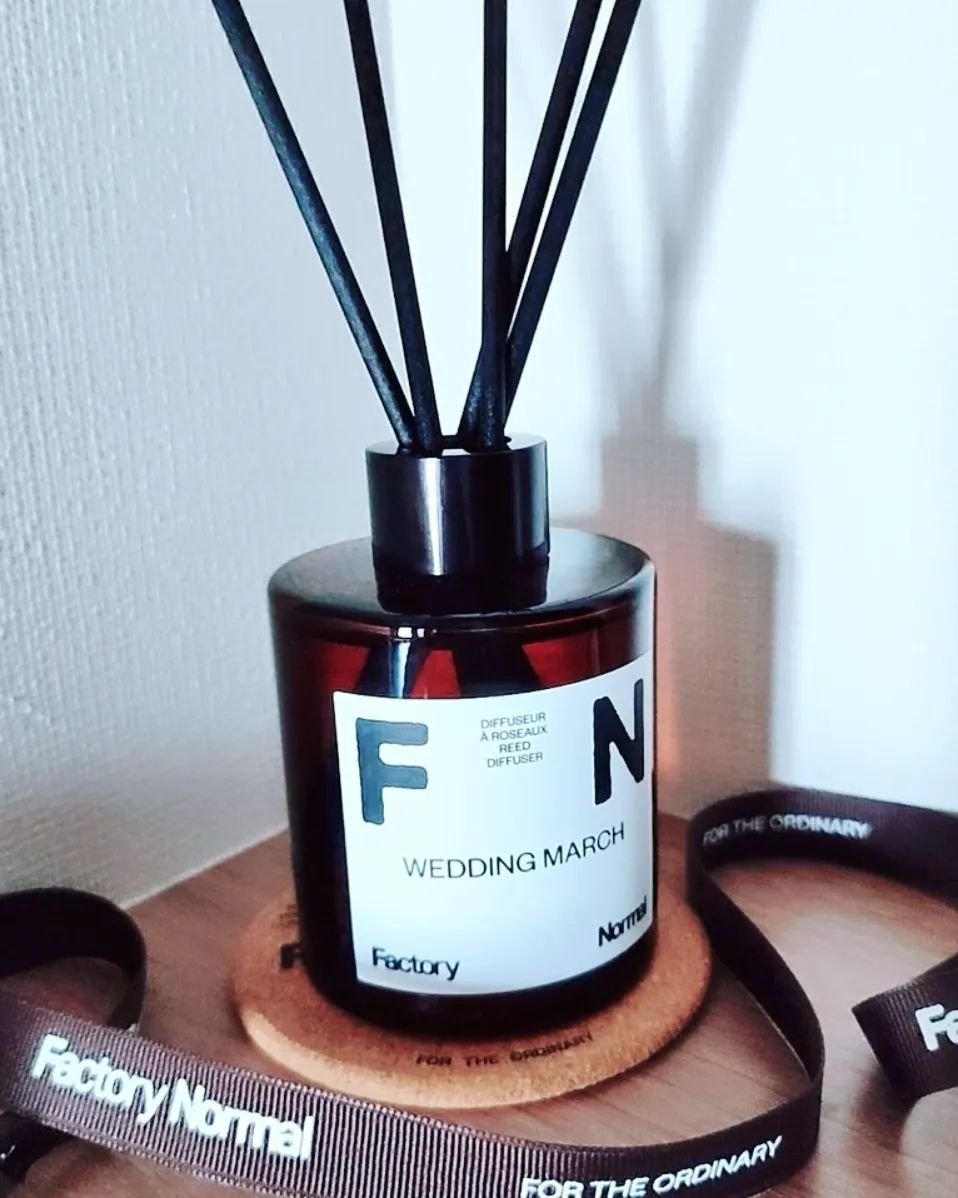 Factory Normal ディフューザー - WEDDING MARCHのクチコミ「#factorynomal
ディフューザー
オールインワンギフトセット𓂂◌𓐍𖠩

特別な香りで.....」（1枚目）