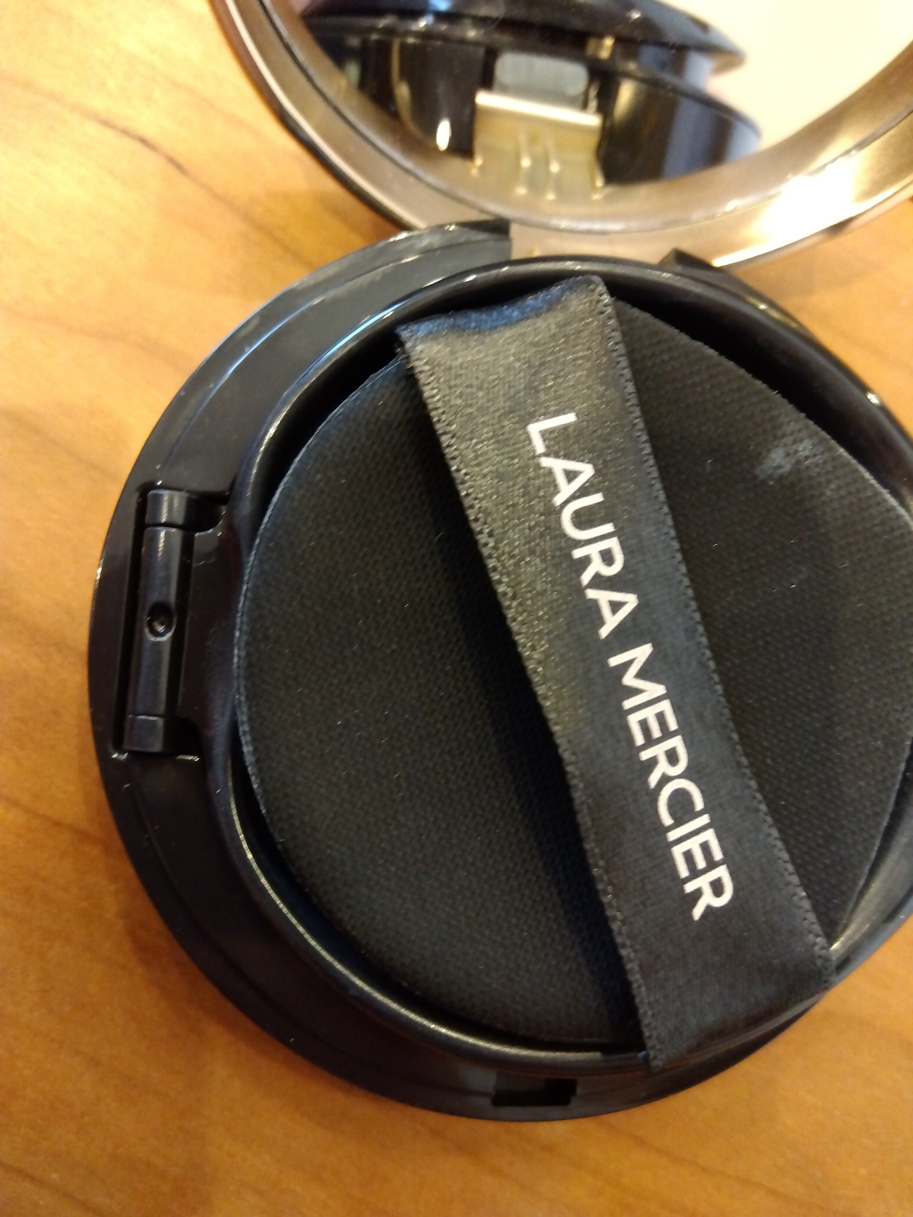 フローレス ルミエール ラディアンス パーフェクティング トーンアップ クッション FAIR ROSE/ローラ メルシエ/クッションファンデーションを使ったクチコミ（2枚目）