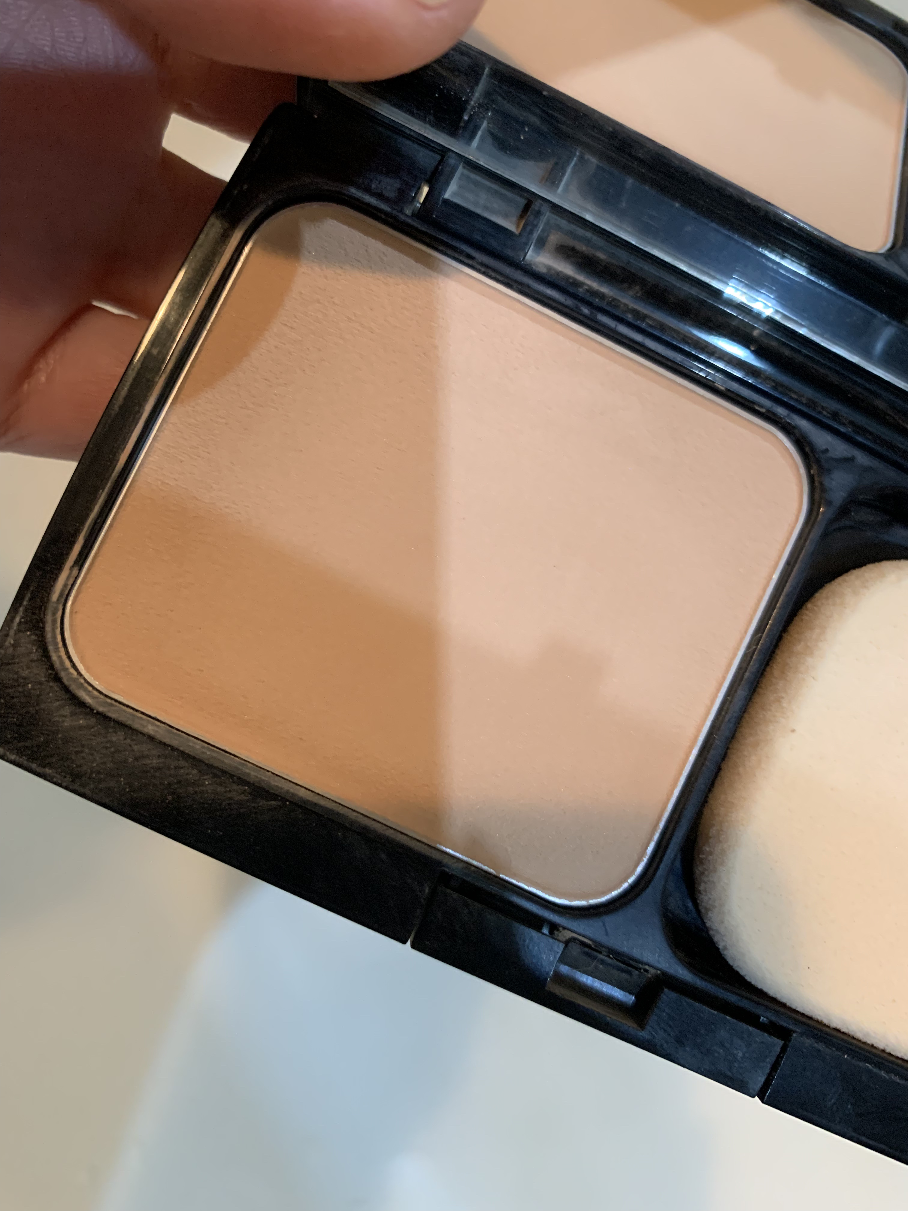 グロスフィルム ファンデーション 013(標準色)ピンクトーン：平均的な明るさの肌に/Koh Gen Do/パウダーファンデーションを使ったクチコミ（2枚目）