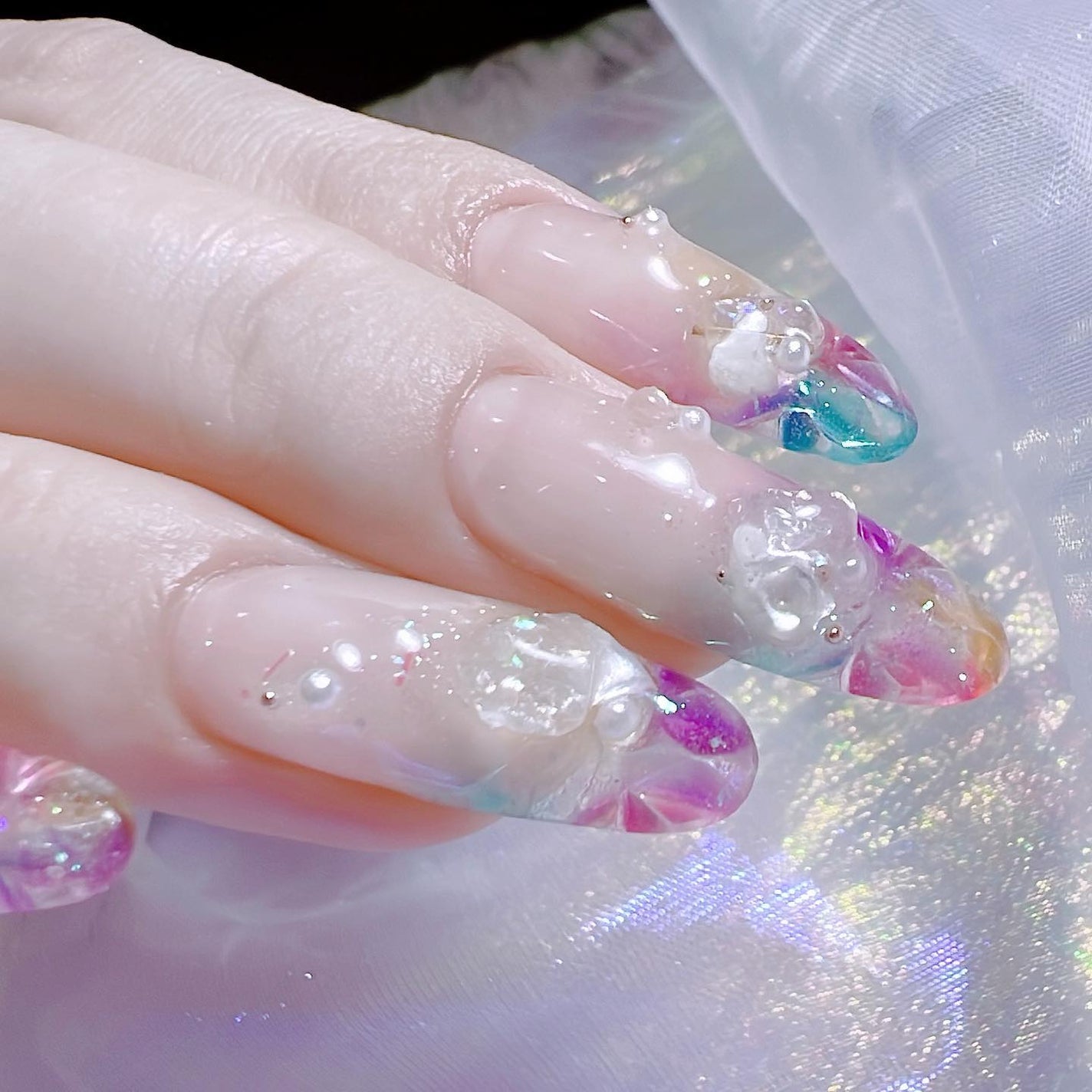 なかやまちえこ on LIPS 「江戸切子みたいなネイル💅⠀⠀#youtubeライブしながら制作..」(4枚目)