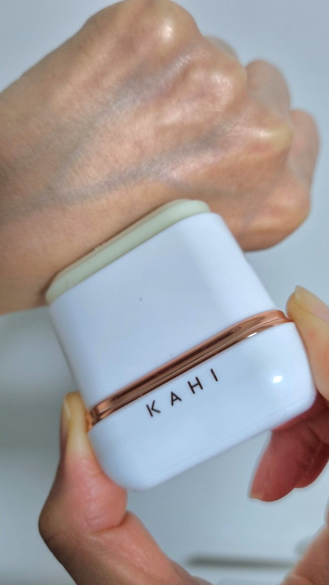 エアリーフィットサンスティック/KAHI/日焼け止めスティックを使ったクチコミ(3枚目)