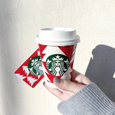 やっとツリー柄に当たった🎄
ジョイフルメドレーティーラテ美味しすぎて何回も飲んでる🫖

#starbucks#starbuckscoffee#starbuckschristmas#joyfulmedle