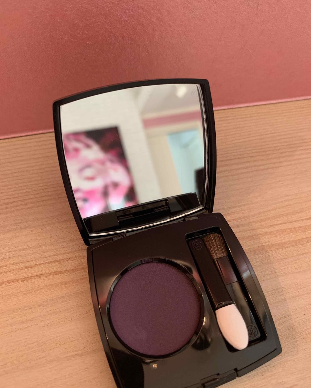 Rouge 07 on LIPS 「特別限定品CHANELのオンブルプルミエールトップコートアイシ..」(2枚目)