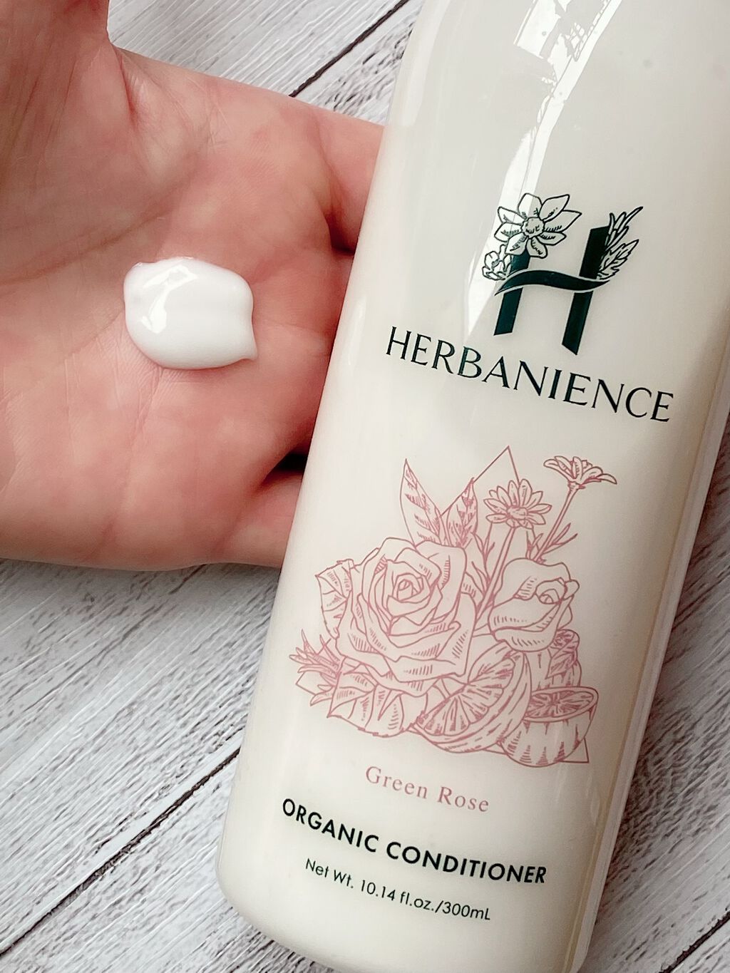 ハーバニエンス シャンプー・コンディショナー（グリーンローズ）/HERBANIENCE/市販シャンプーを使ったクチコミ（3枚目）