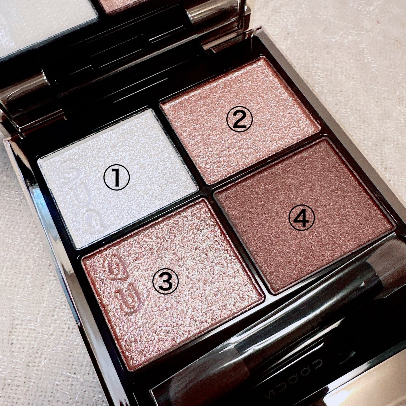 シグニチャー カラー アイズ/SUQQU/アイシャドウパレットを使ったクチコミ(2枚目)