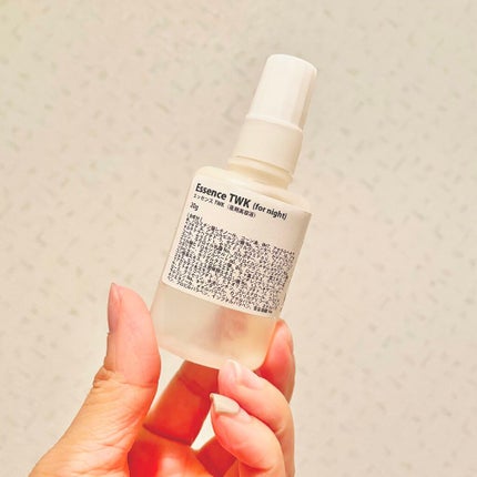 ビーエスコスメ エッセンスTWKのクチコミ「パーンとハリアップ‼️‼️‼️
💡ビーエスコスメ
💡エッセンスTWK
リピ2回目のこち.....」(1枚目)