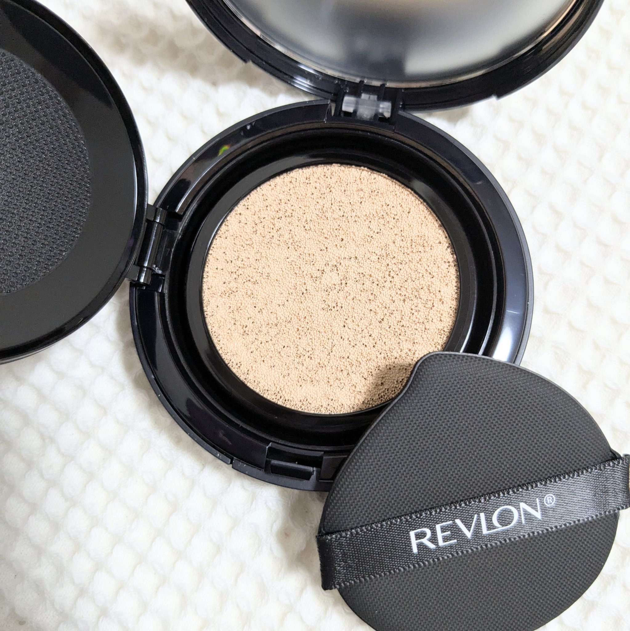 レブロン カラーステイ ロングウェア UV クッション ファンデーション/REVLON/クッションファンデーションを使ったクチコミ（2枚目）