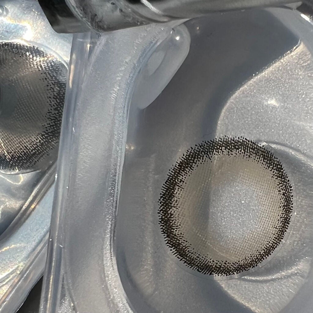 GENISH マンスリー/株式会社ビューフロンティア/1ヶ月(1MONTH)カラコンを使ったクチコミ(3枚目)