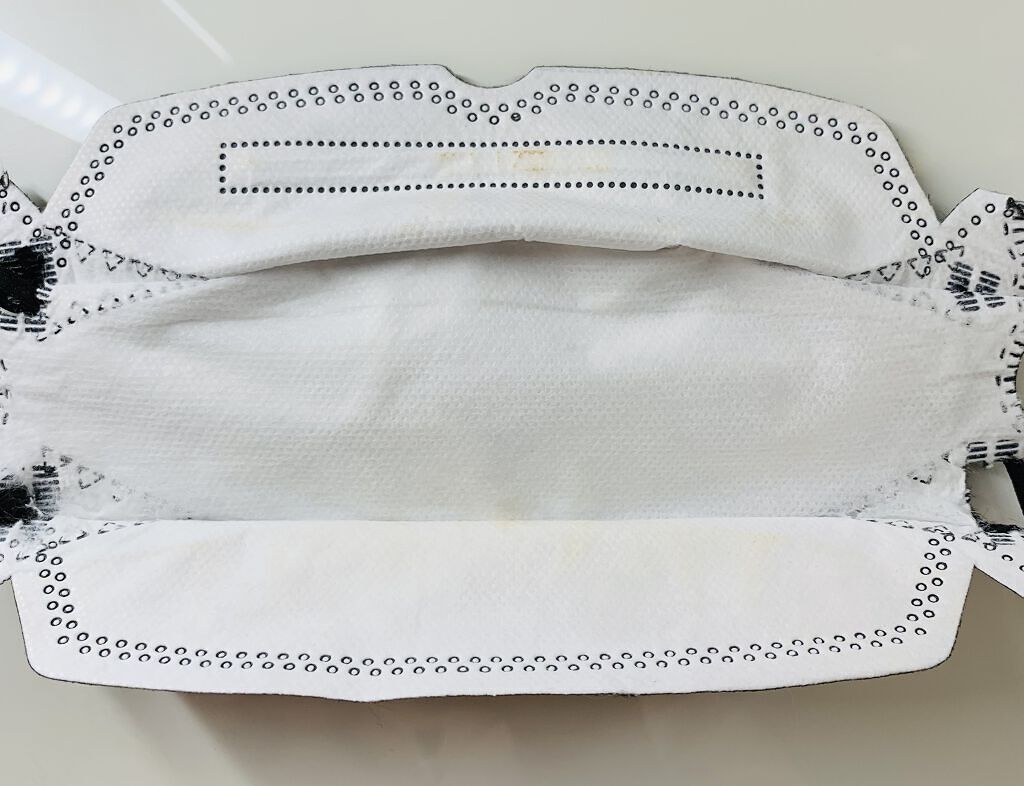 シャーロット ビューティフル スキン ファンデーション/Charlotte Tilbury/リキッドファンデーションを使ったクチコミ（2枚目）