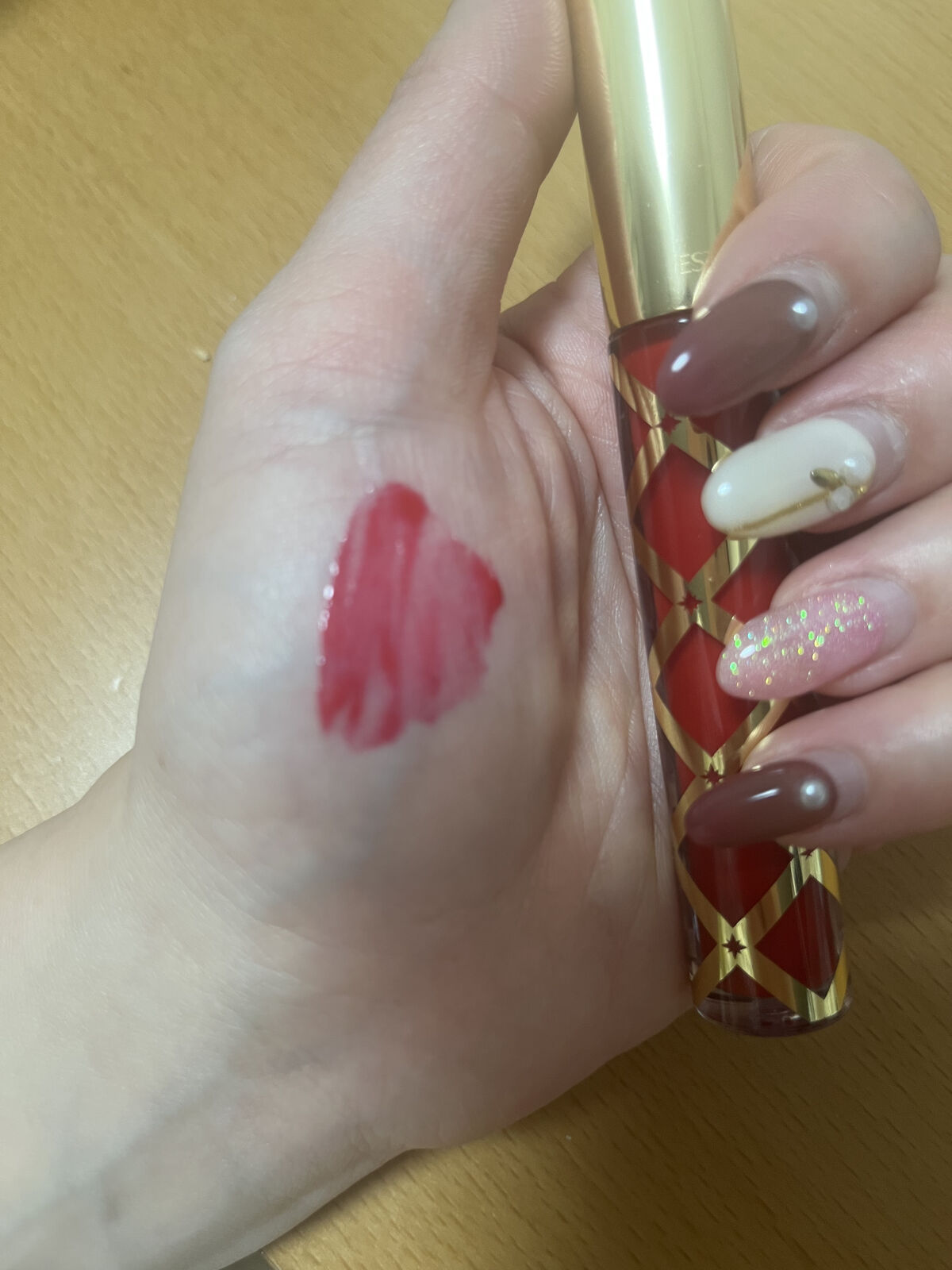 ピュア カラー エンヴィ キッサブル リップ シャイン 107　テンダー トラップ/ESTEE LAUDER/リップグロスを使ったクチコミ（3枚目）