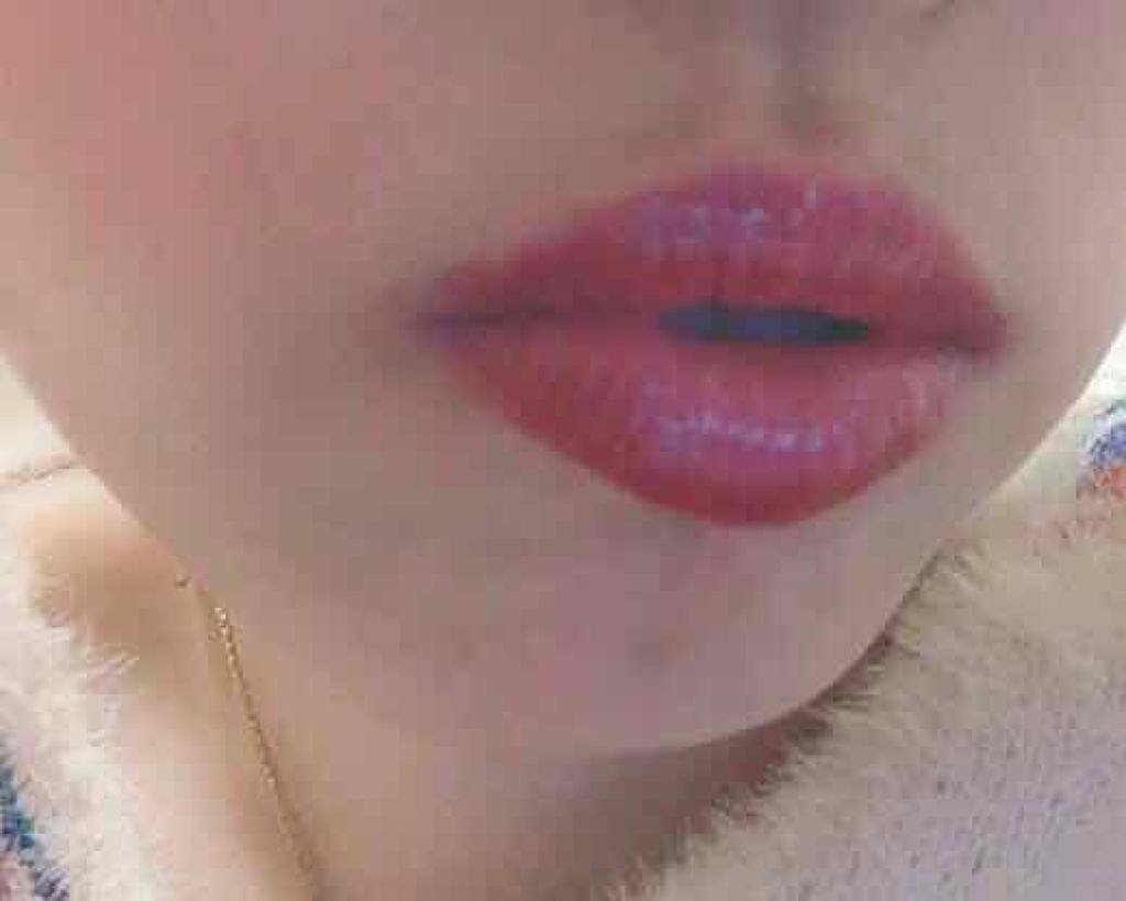 エッセンスジェルルージュ/マキアージュ/リップグロスを使ったクチコミ(2枚目)