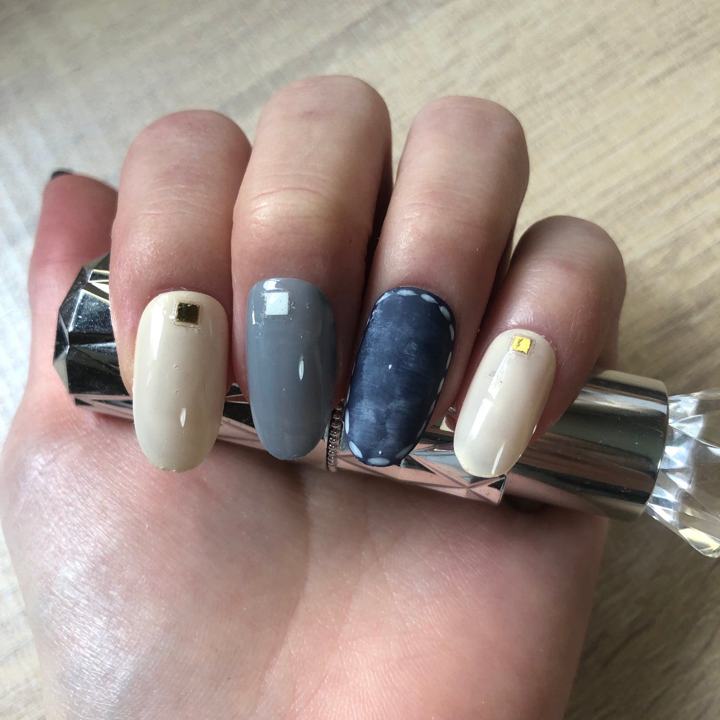 カラフルネイルズ/キャンメイク/マニキュアを使ったクチコミ(3枚目)