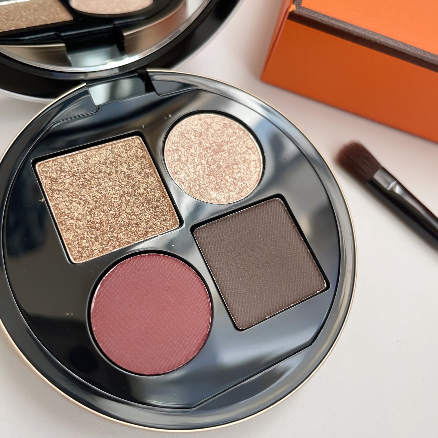 オンブル ドゥ エルメス パレット クワテュール/エルメス/アイシャドウパレットを使ったクチコミ(2枚目)