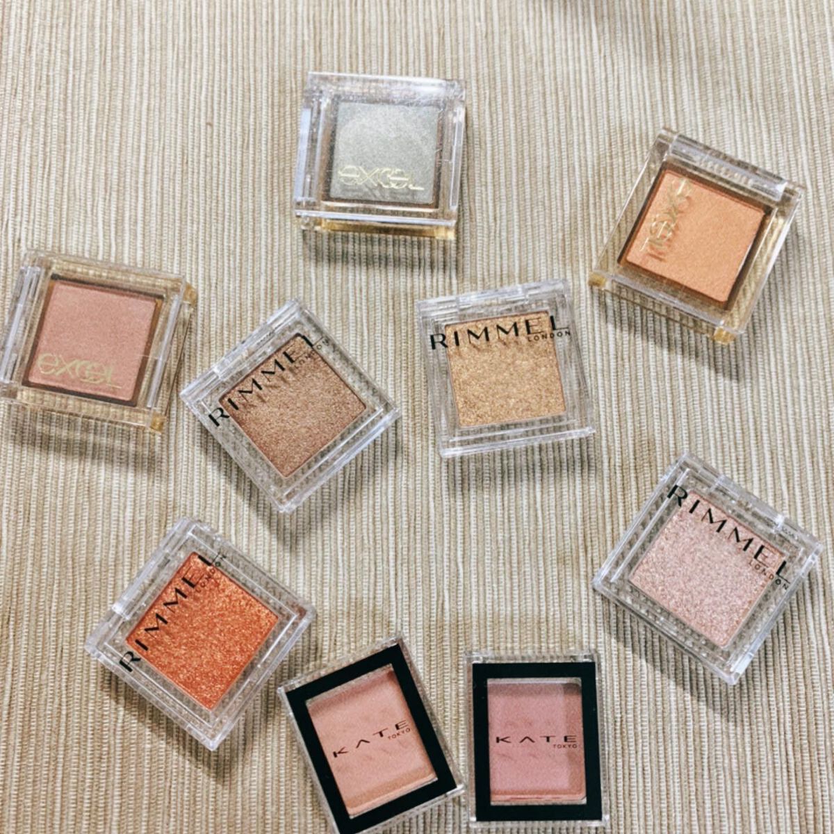 ワンダー キューブ アイシャドウ パール P011 グレージュ キューブ/リンメル ロンドン/単色アイシャドウを使ったクチコミ（1枚目）